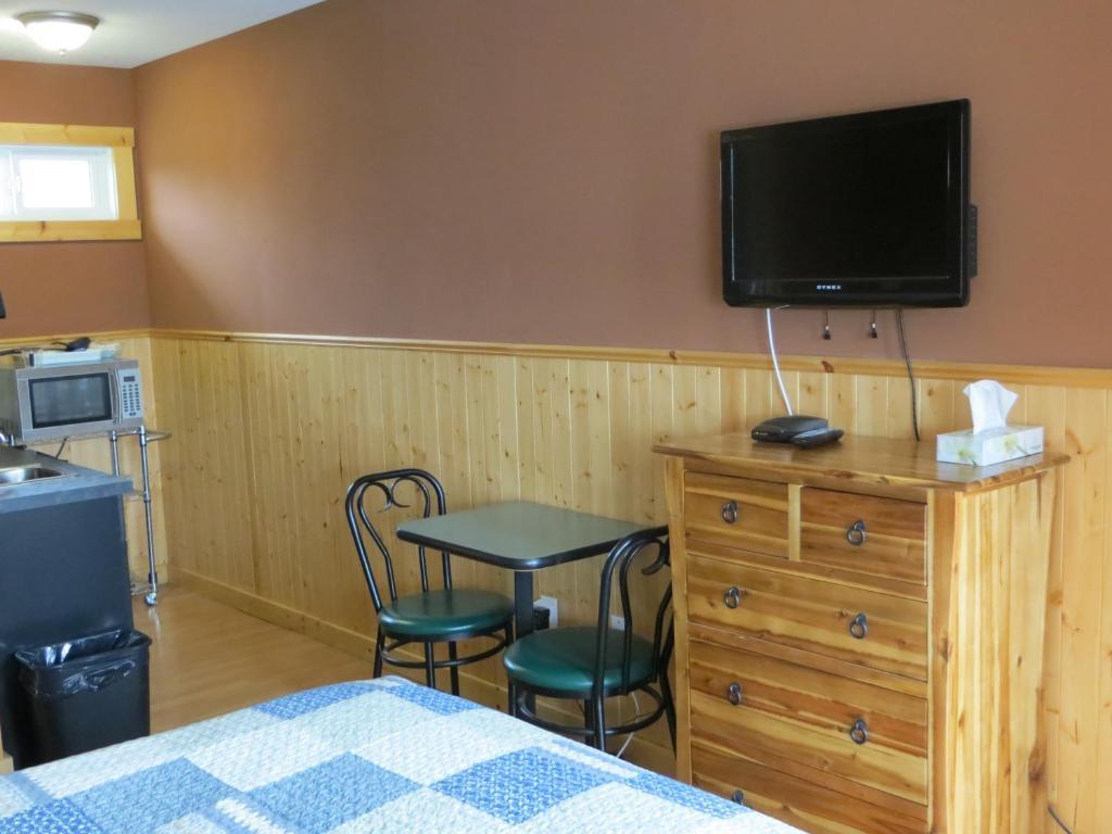 Fort Motel Fort Macleod Buitenkant foto