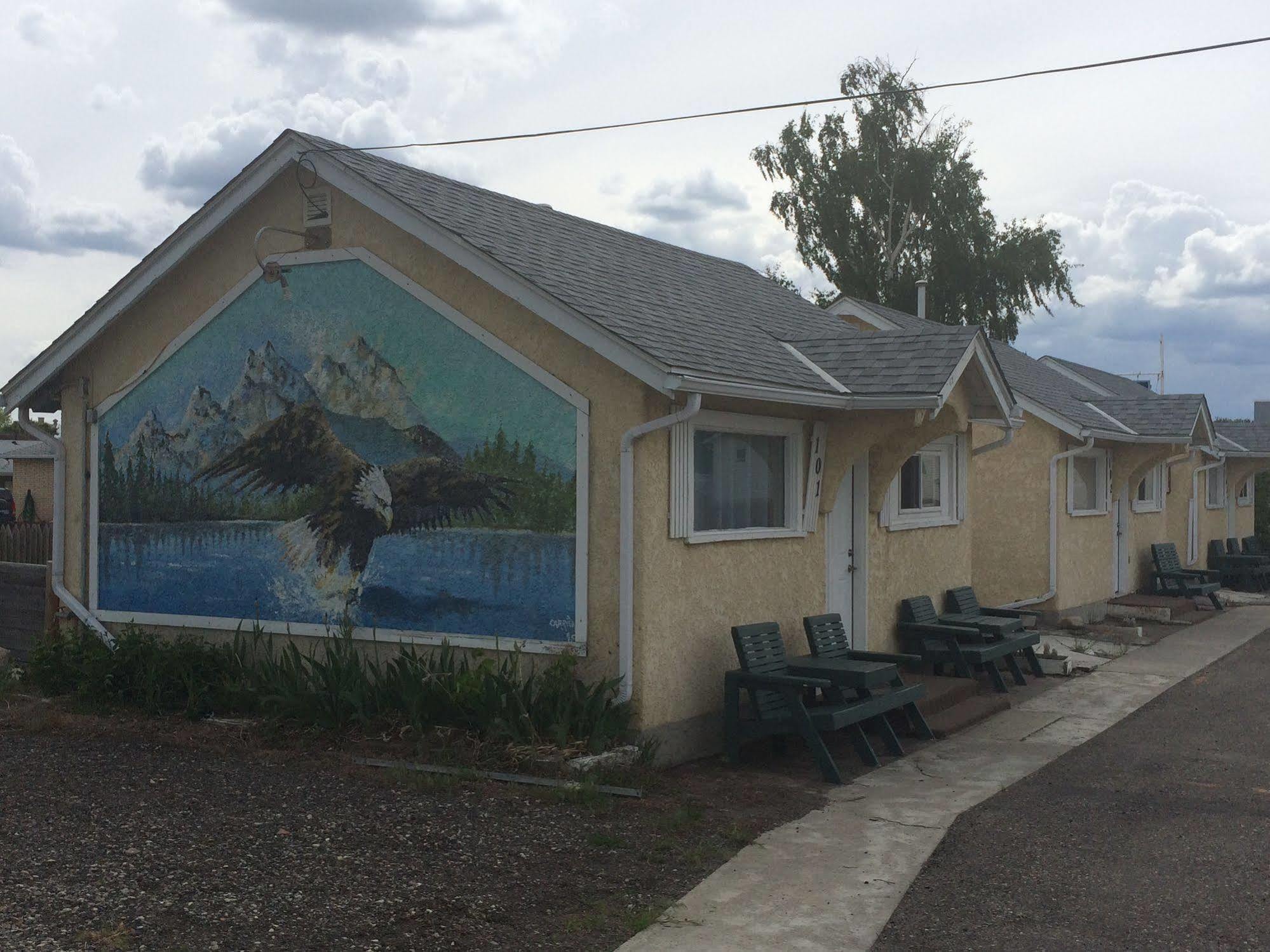 Fort Motel Fort Macleod Buitenkant foto
