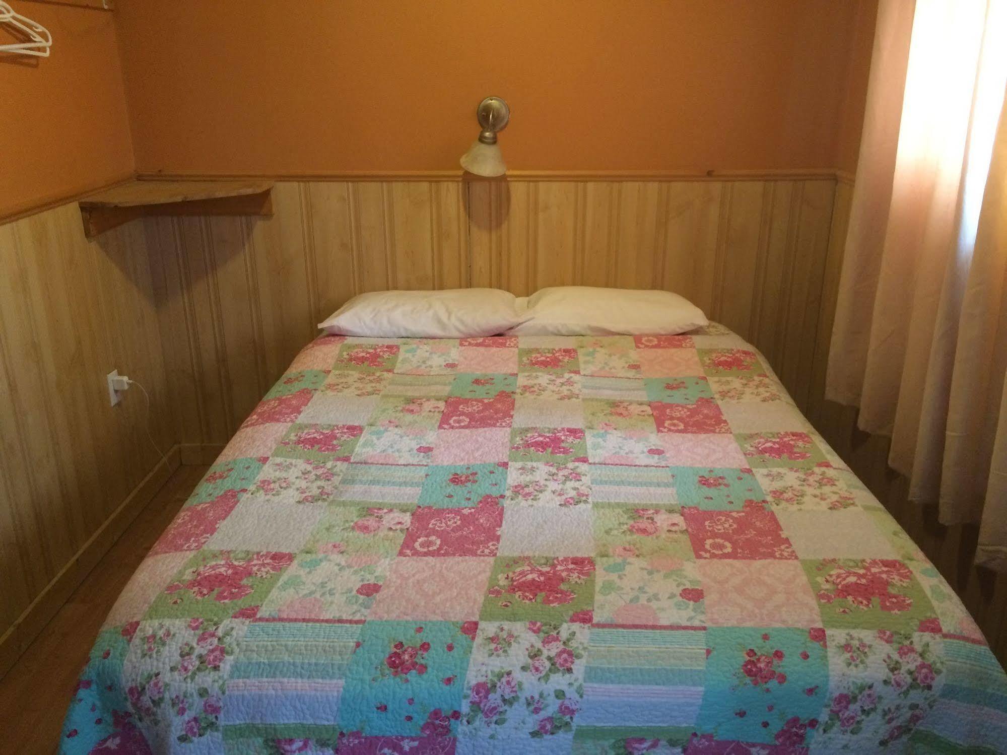 Fort Motel Fort Macleod Buitenkant foto
